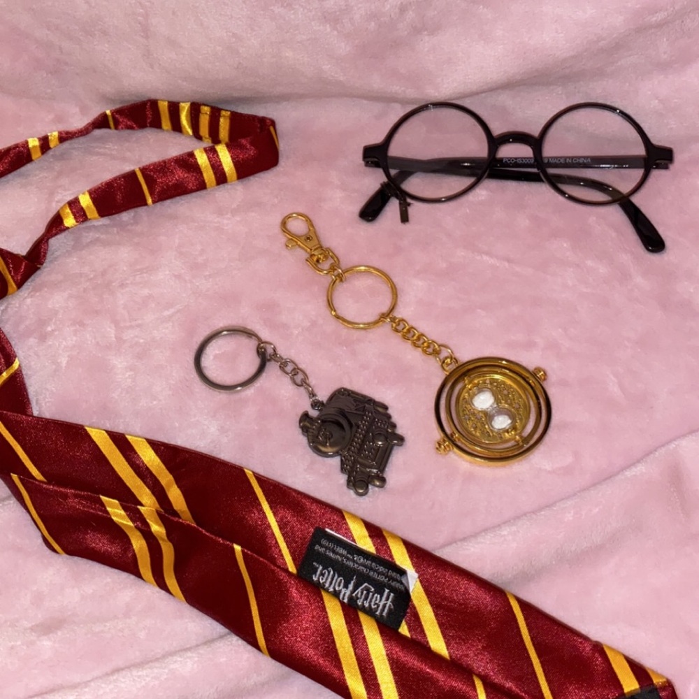 Gryffindor bundle!!